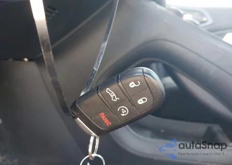 2015 Chrysler 200 S z USA, uszkodzony, nr VIN 1C3CCCBB4FN754930